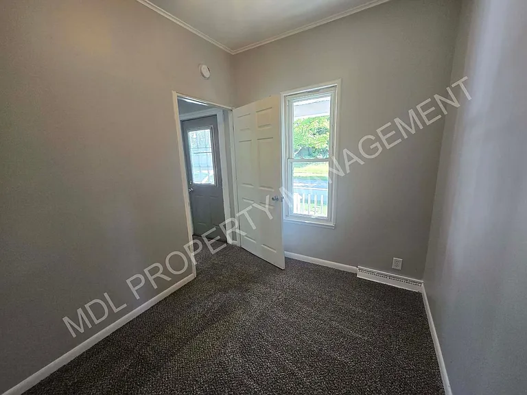 707 Lee St — Photo 7