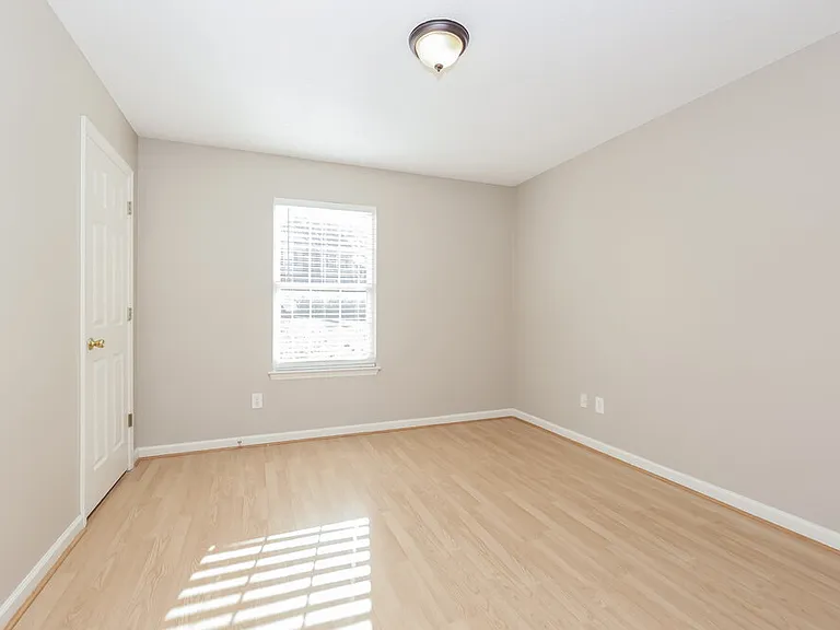 1052 Blue Mountain Ln — Photo 14
