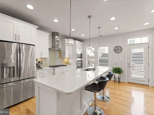 1137 S Monroe St, Arlington, VA 22204