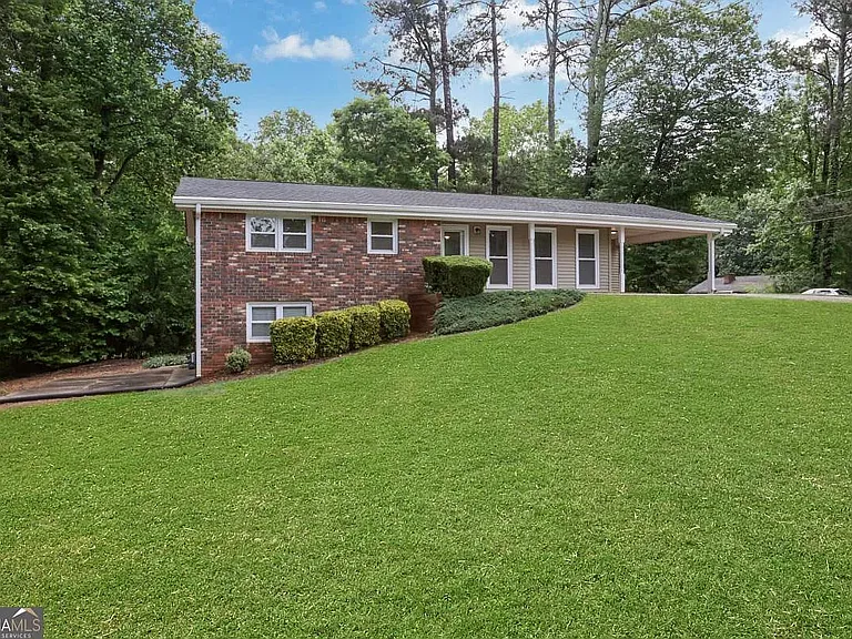 4845 Oak Grove Dr — Photo 2