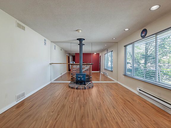 4th image of 5697 180th St