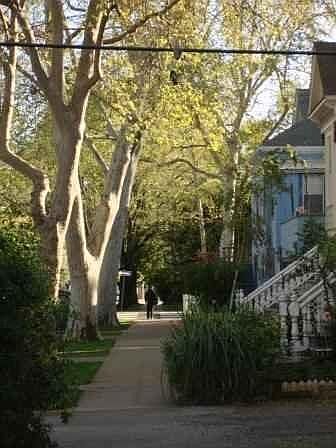 close to Safeway, restaurants, R street parking garage