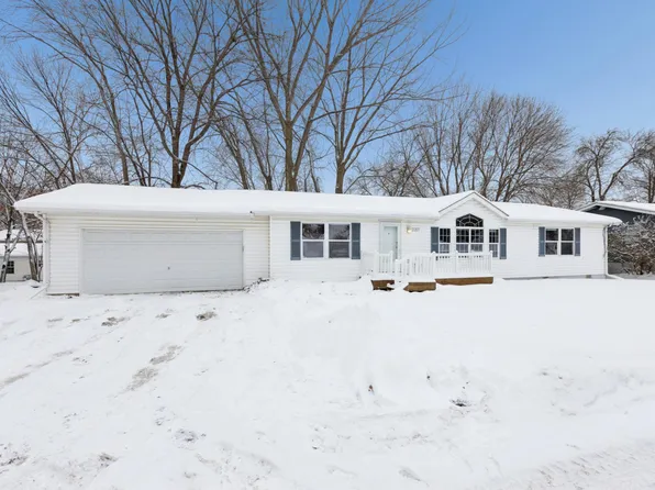 2207 Robin Ln, Buffalo, MN 55313