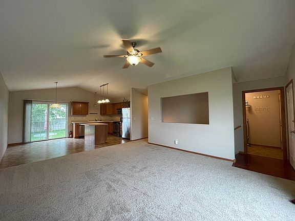3rd image of 1005 E 15th St