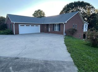 268 Dove Dr, Winston Salem, NC 27107