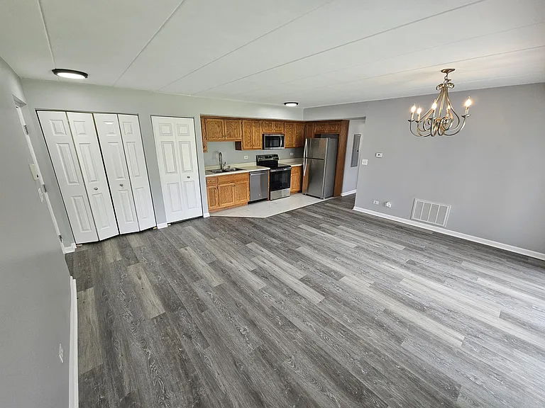 7325 Oakwood Ave #2D — Photo 3