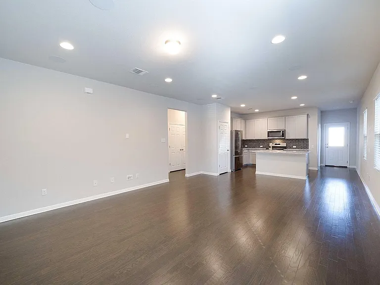 5912 Wolf Pack Dr — Photo 26