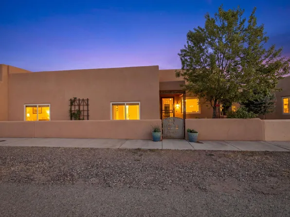 3 Silver Buckle Rd, Santa Fe, NM 87508