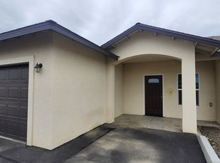 2841 E Paradise Ave, Visalia, CA 93292