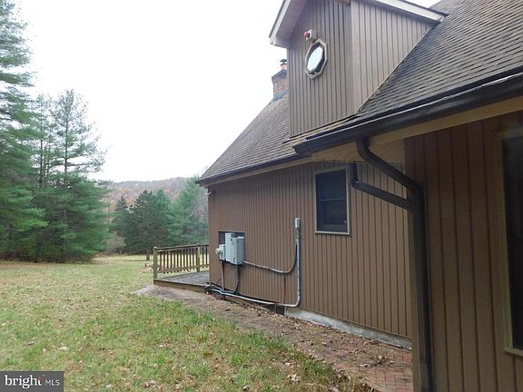 4th image of 760 Wildlife Dr
