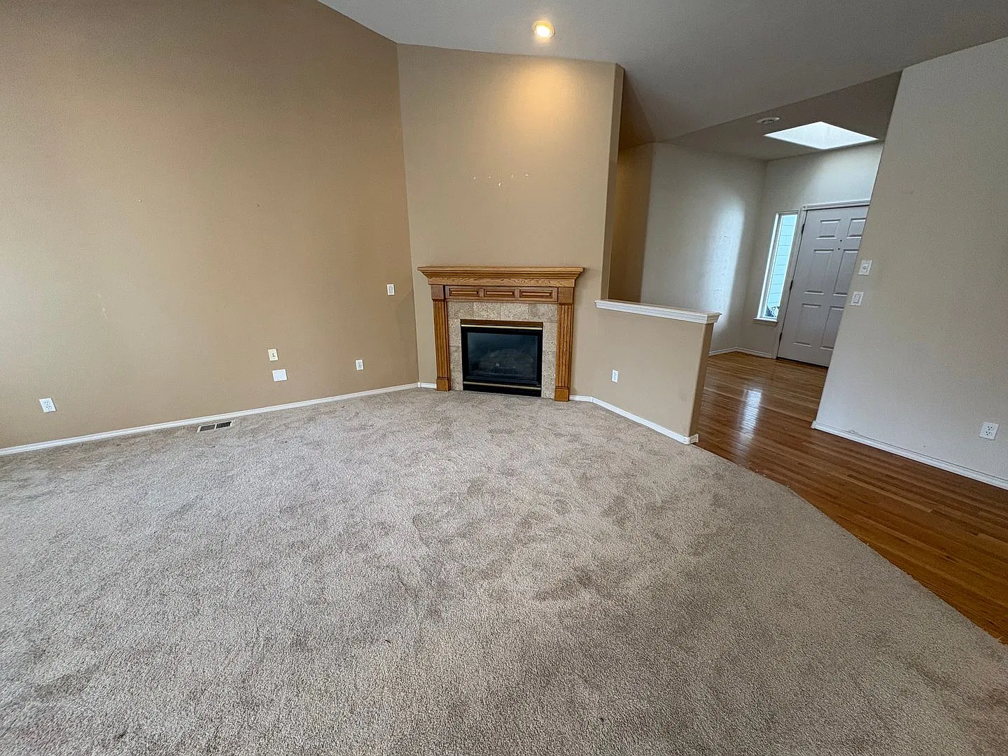 Spacious 4 Bed/ 2.5 Bath Single Family Home - SE Bend — Photo 3