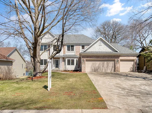 11238 Mississippi Dr N, Champlin, MN 55316