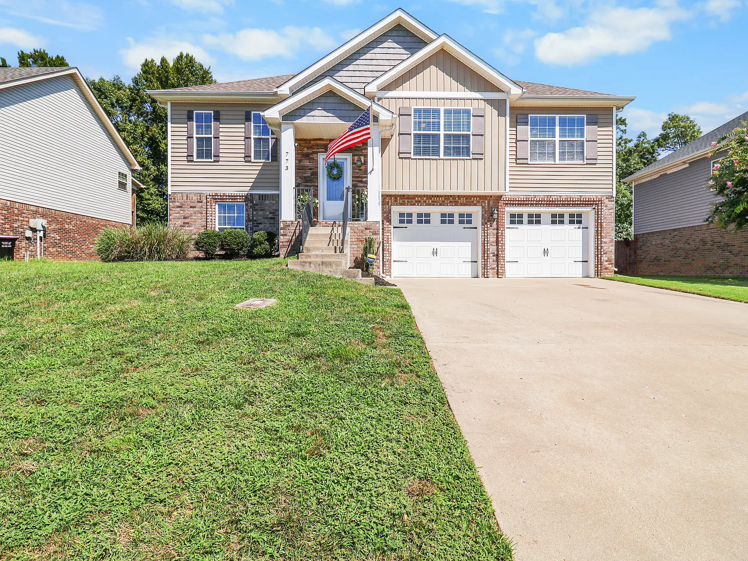 4 bed, 1987 sqft, $1,950 — Photo 1