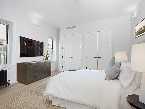 4th image of 244 E 86th St APT 66
