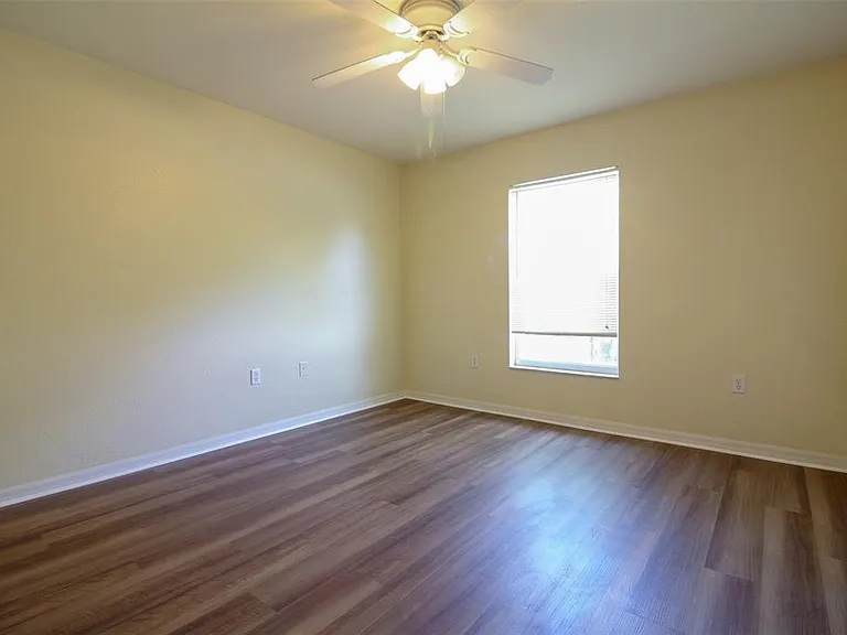 6719 Highlands Creek Blvd — Photo 30