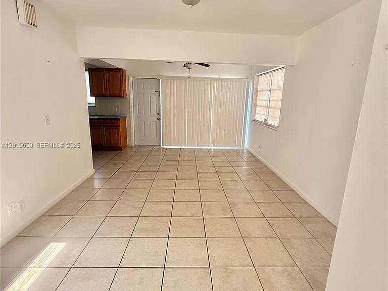 1903 Thomas St #8 — Photo 3