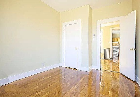2nd image of 552 Parkside Ave #B