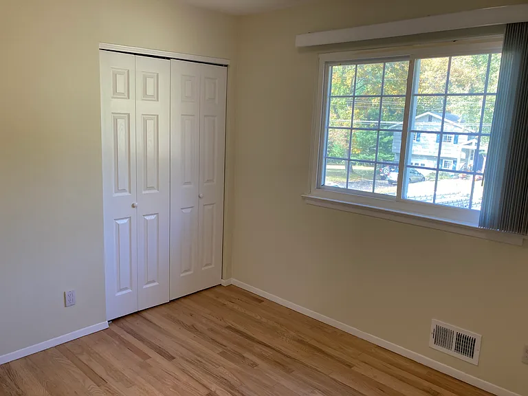 5 Robbins Rd — Photo 18