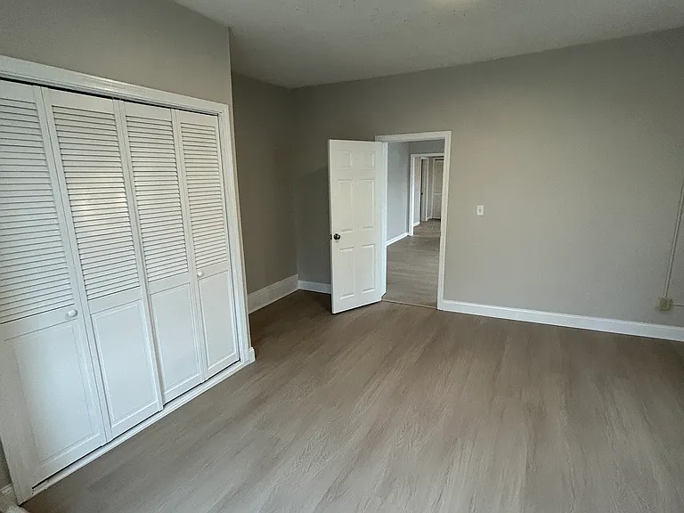 981 Valley St #2F — Photo 11