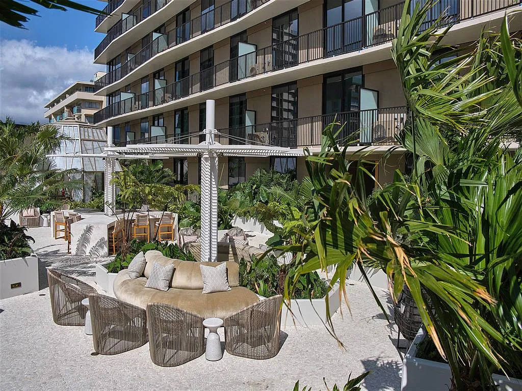 Lilia Waikiki — Photo 4