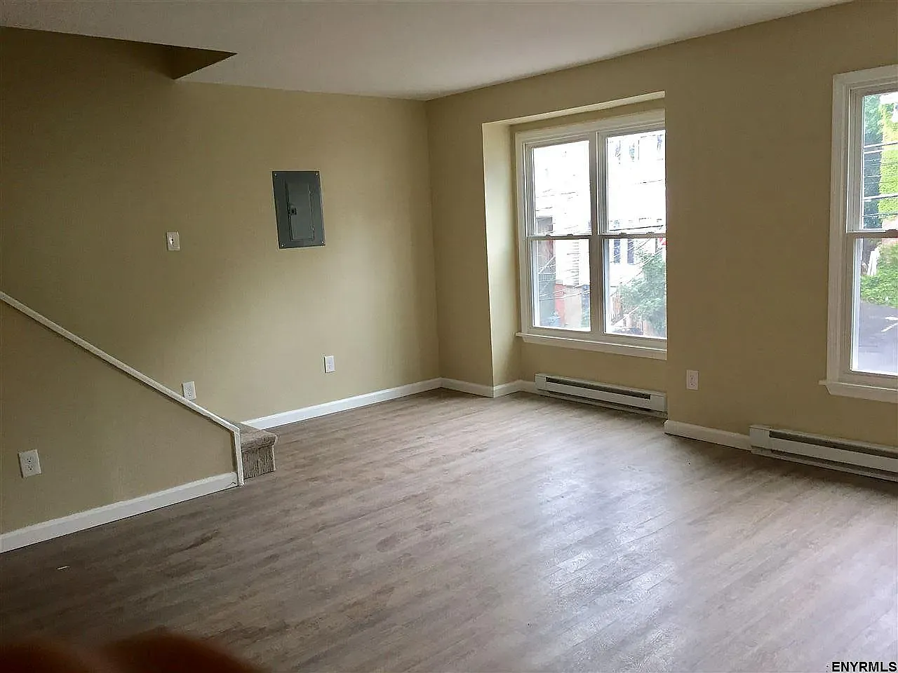 2 bed, 1300 sqft, $1,650 — Photo 2