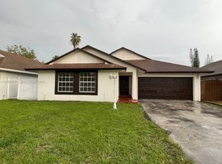 18751 NW 77th Ct, Hialeah, FL 33015