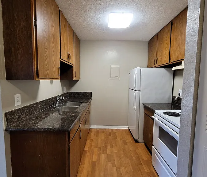 Marydale Lakeview Apartments — Photo 4