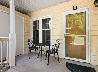 2605 Vineyard Way SE, Smyrna, GA 30082