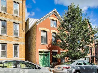 2032 W Homer St, Chicago, IL, 60647