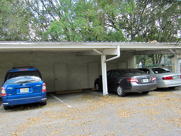 4th image of 1071 S Edgewood Ave #406