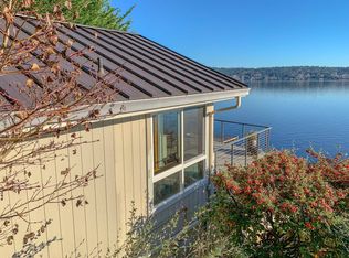 654 Lake Sammamish Ln NE, Bellevue, WA 98008
