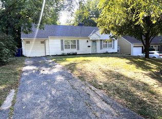 7521 Eaton St, Prairie Village, KS 66208