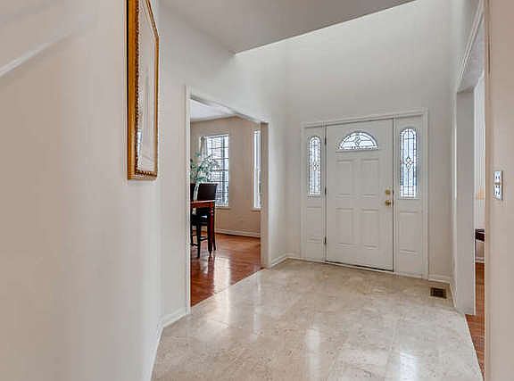 4th image of 407 W Pleasant Ln
