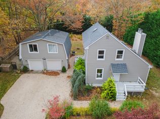 33 Whalers Dr, Sag Harbor, NY 11963
