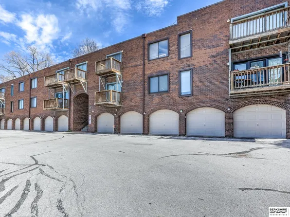 101 N 69th St APT 27, Omaha, NE 68132