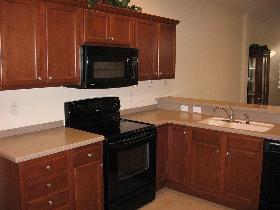 2nd image of 328 Waterside Dr