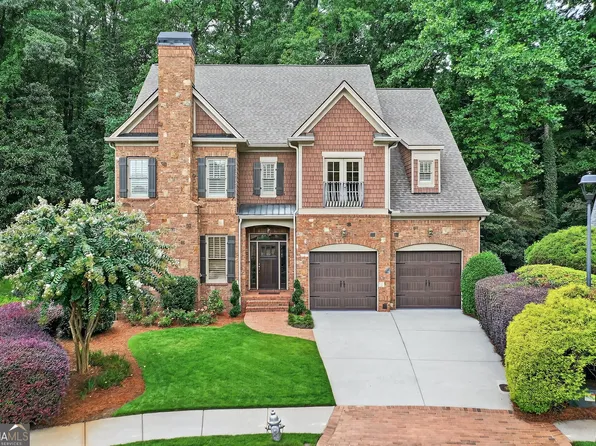 195 Lullwater Ct, Roswell, GA 30075