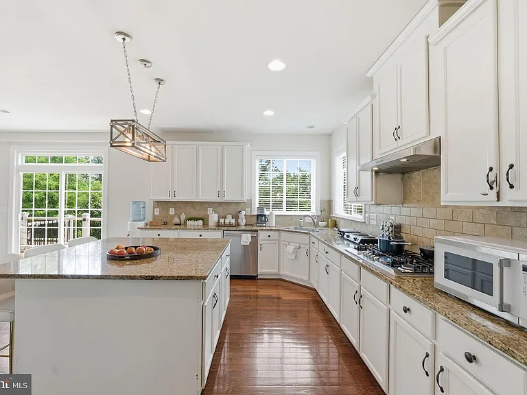 6526 Wayside Pl — Photo 14