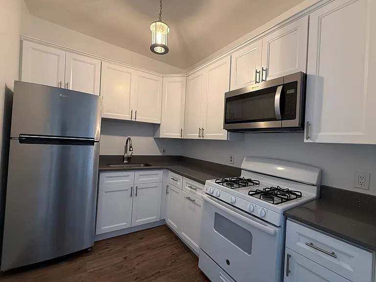 2661 Main St #3 — Photo 2