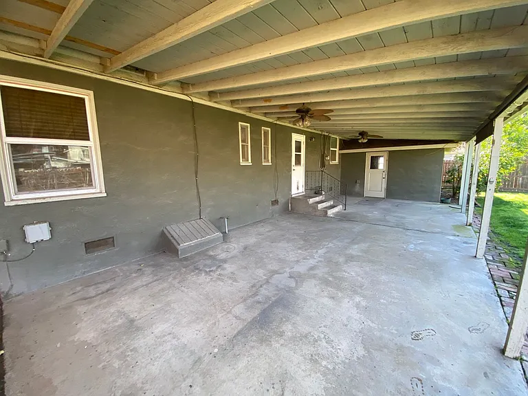 801 S Sowell St — Photo 27