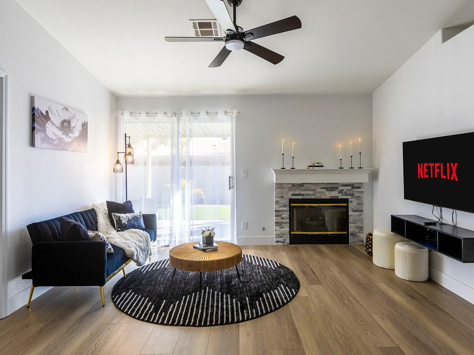3 bed, 1362 sqft, $3,300 — Photo 3