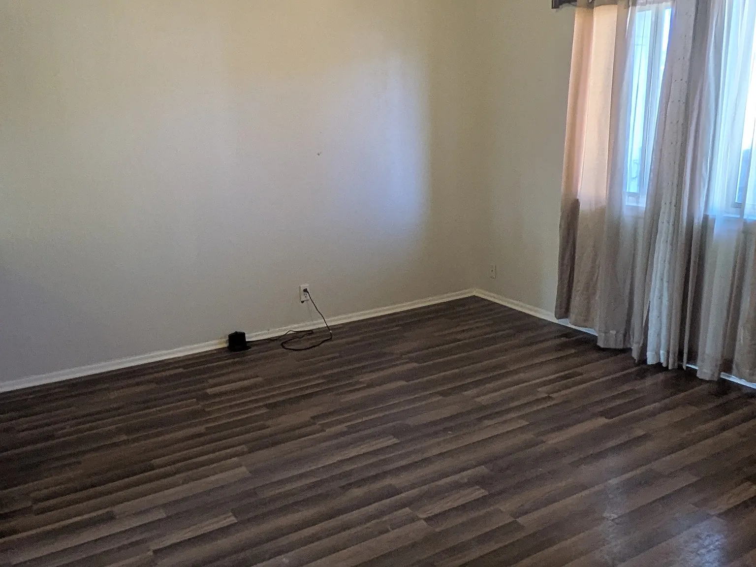 4 bed, 1.5 bath, 1600 sqft, $1,950 — Photo 4