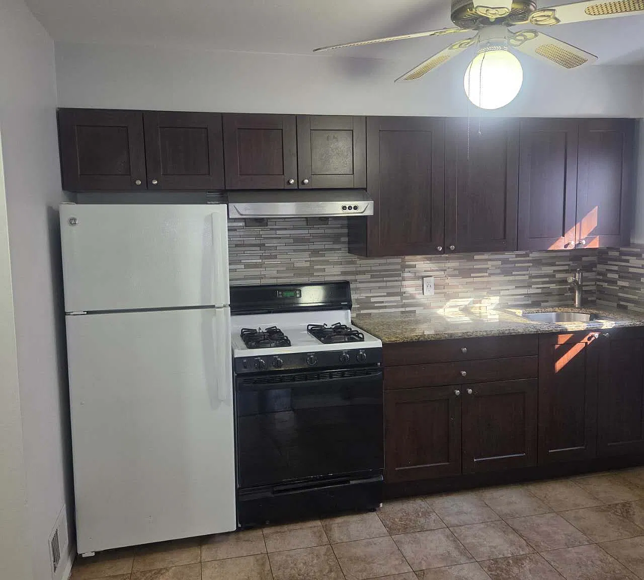 170 Martin Ave — Photo 1