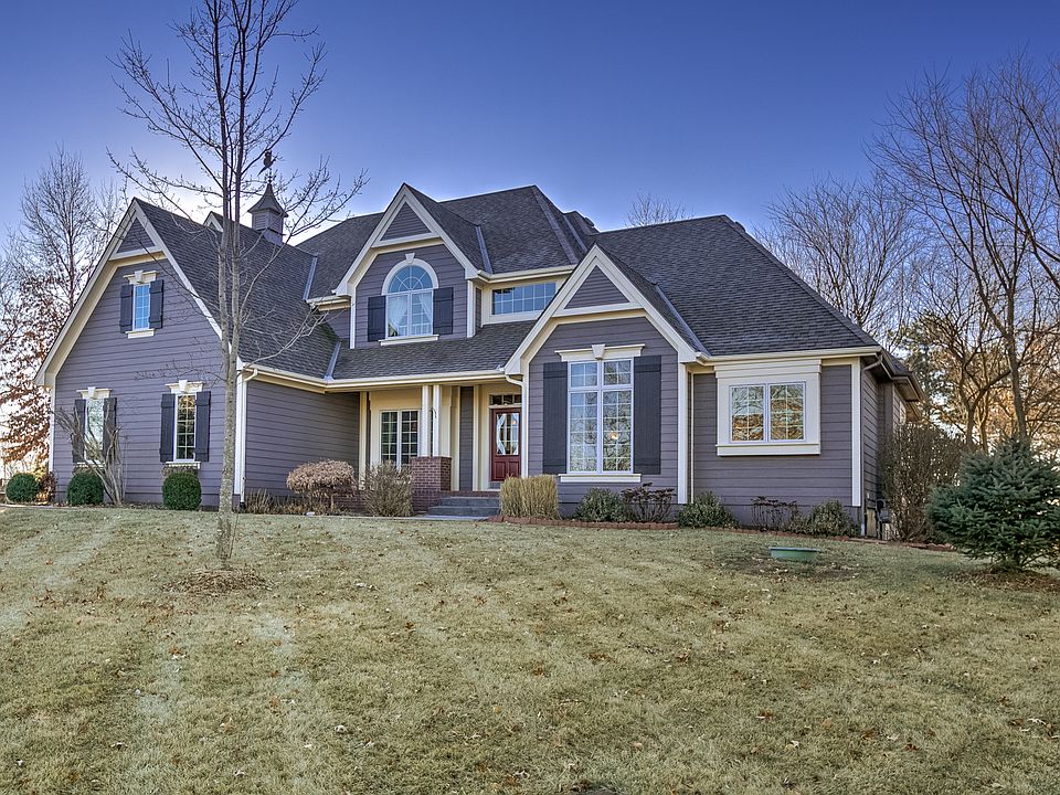Treed 3 acre Estate Home