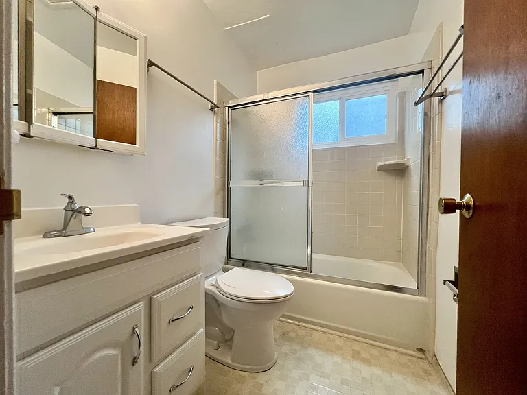 2134 McGee Ave #B — Photo 10