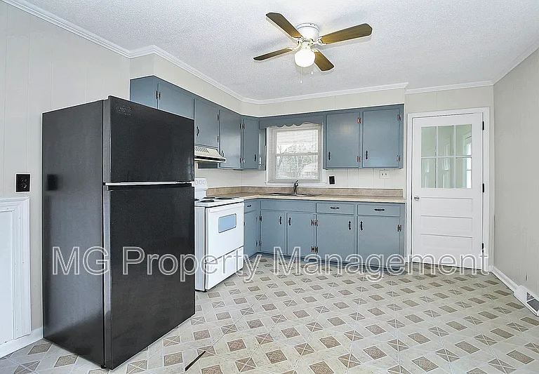 243 Eden Cir — Photo 7