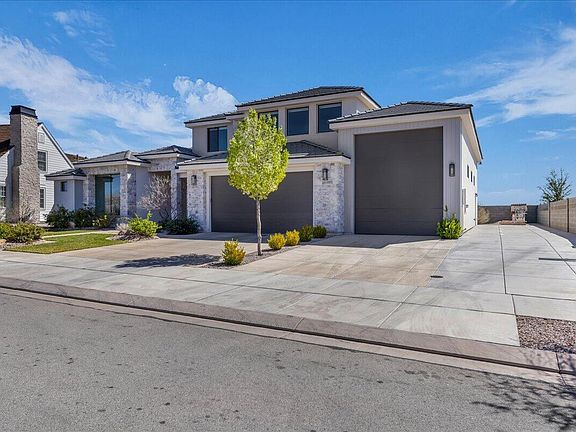 3rd image of 404 N Marsala Way