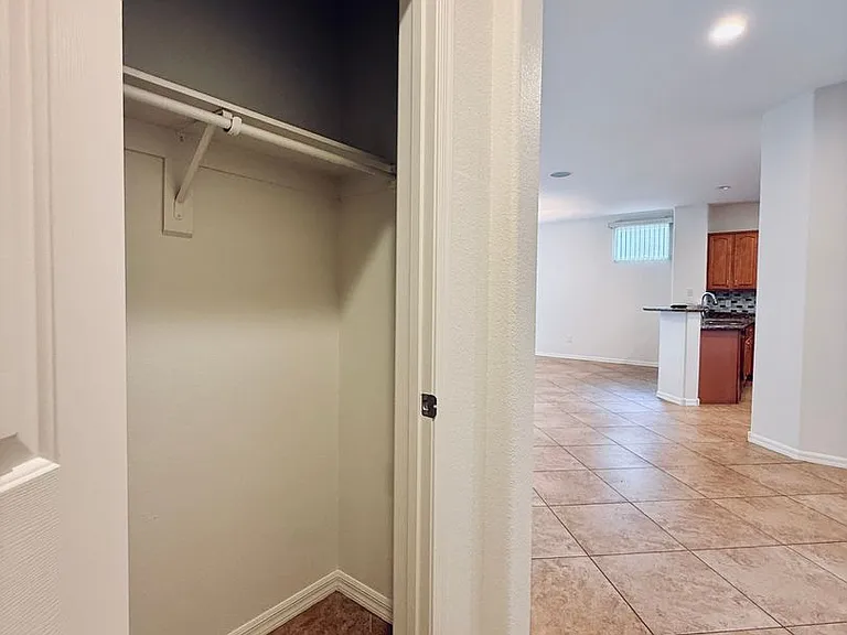2119 Gunnison Pl — Photo 17