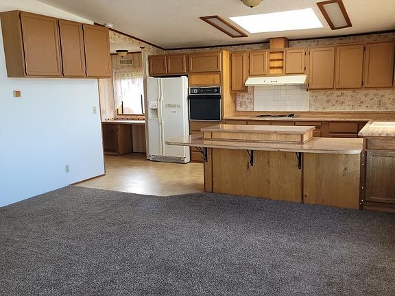 3rd image of 325 S 5th St Trailer 24