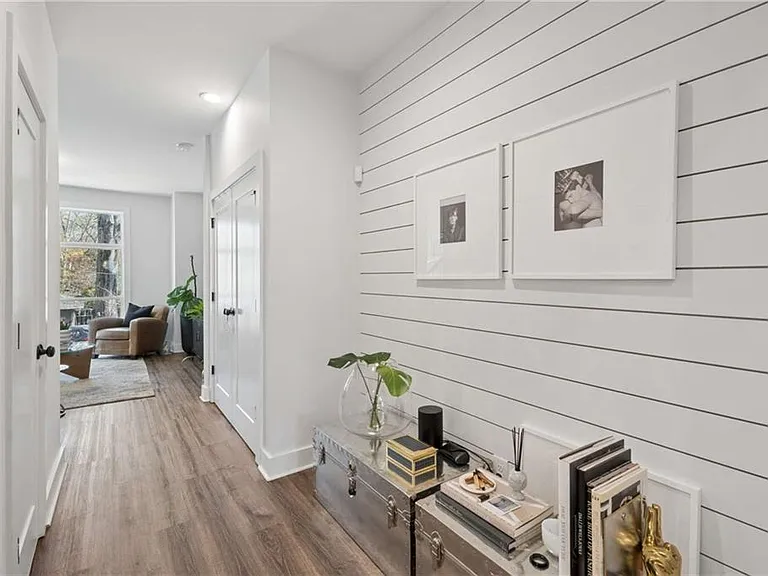 1350 May Ave SE #9 — Photo 19